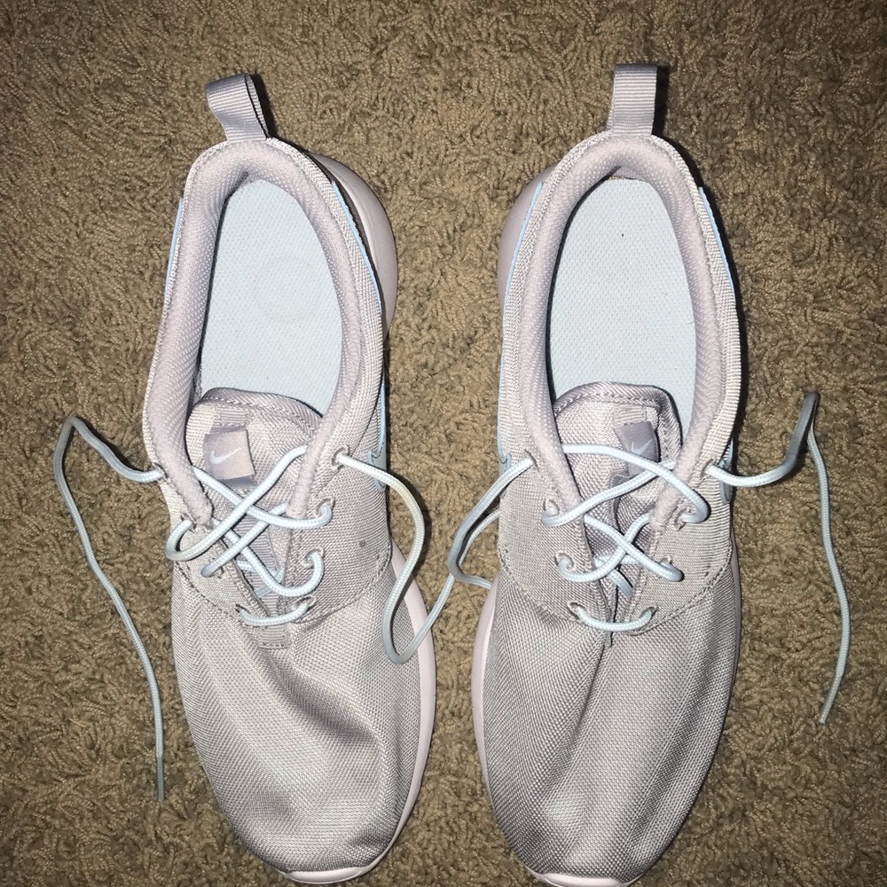 Nike Roche - Picture 4 of 8